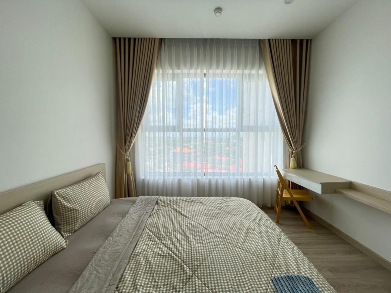 Compass One Building - Luxury Apartments Ap Phu Tho Exteriör bild